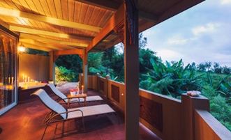 בנייה קלה מעץ והשילוב עם ריהוט גן