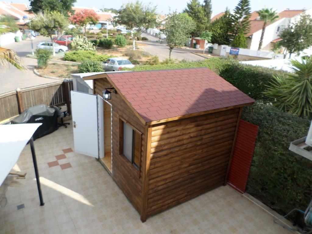 מחסן עץ לגינה